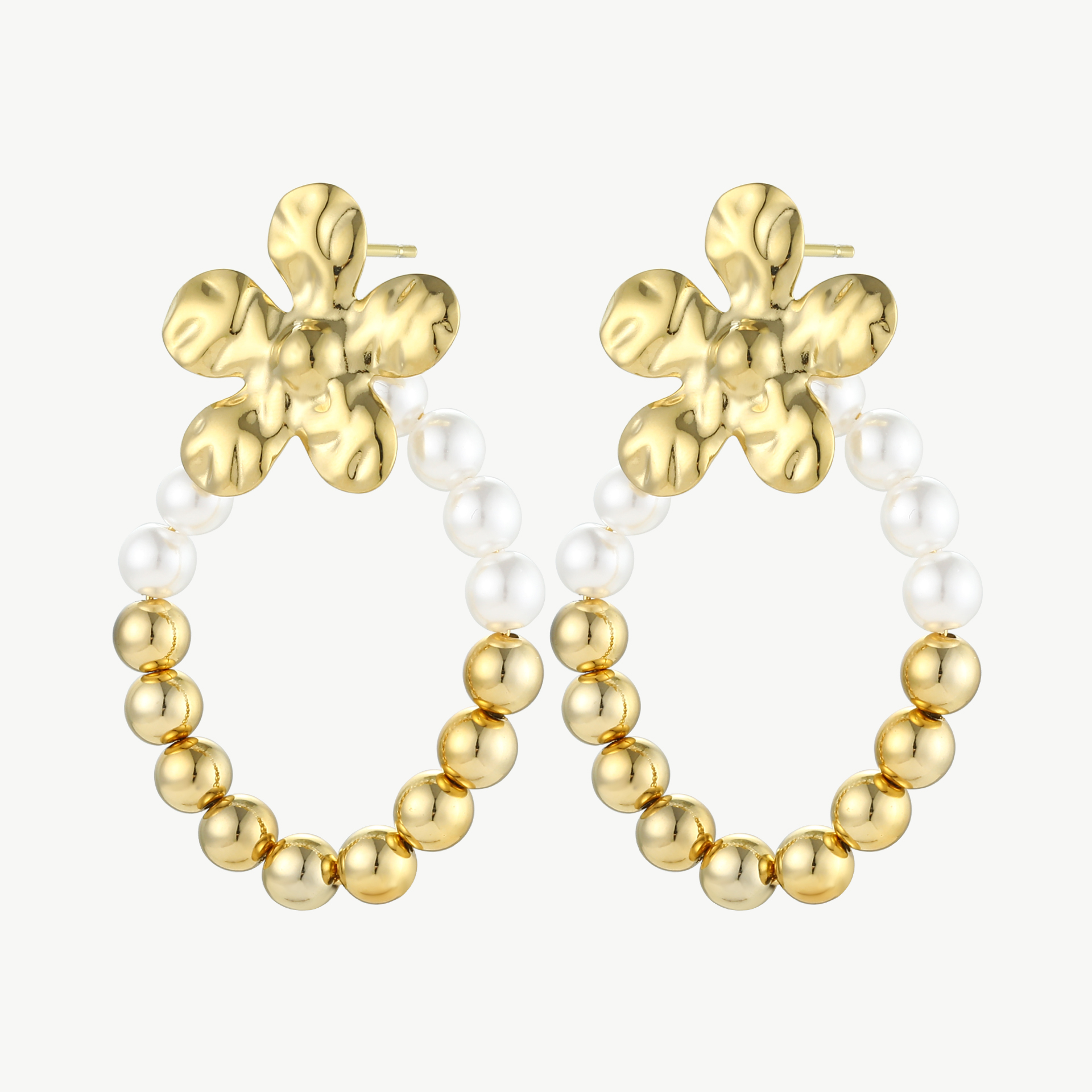 Blumenförmige Ohrringe aus Edelstahl